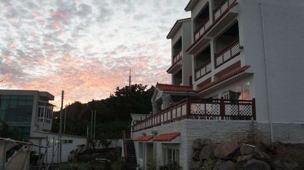 Good Day Pension ซอกวีโพ ภายนอก รูปภาพ
